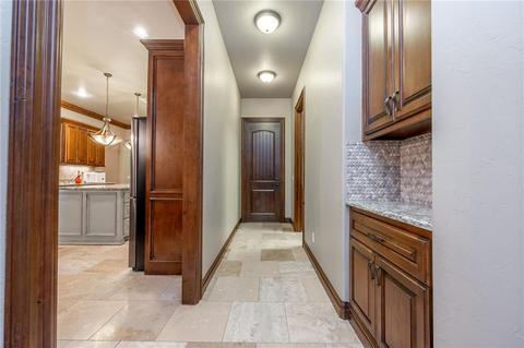 2708 Rustic Rd, Edmond, OK 73034 photo 12
