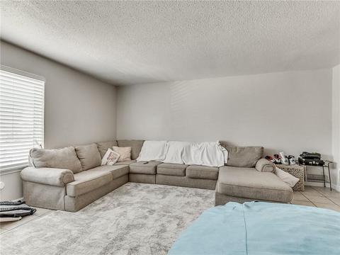 500 Sinclair Dr, Norman, OK 73071 photo 5