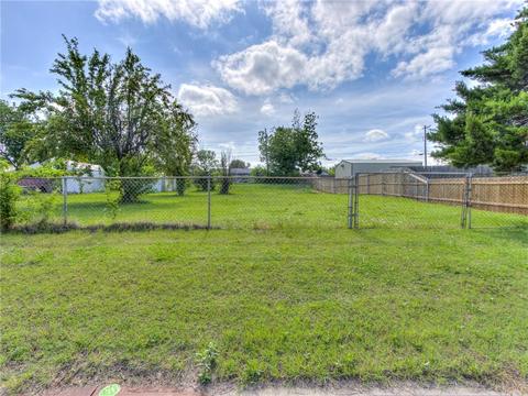 409 N Janeway Ave, Moore, OK 73160 photo 1