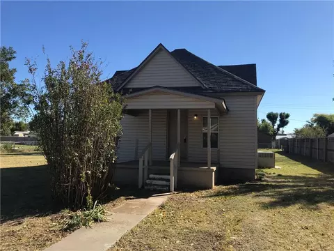 504 W Pine St, Tuttle, OK 73089 photo 1
