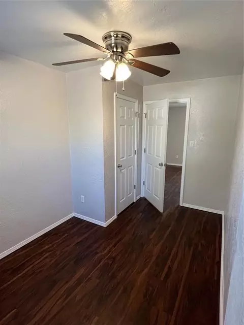 504 W Pine St, Tuttle, OK 73089 photo 7