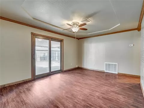 1 NE 3rd St, Tuttle, OK 73089 photo 5