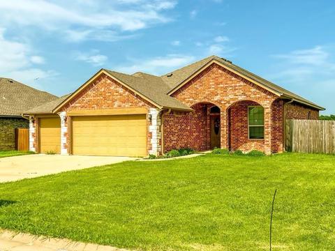 312 Marilyn Glover Dr, Elgin, OK 73538 photo 1