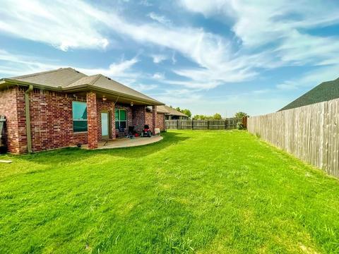 312 Marilyn Glover Dr, Elgin, OK 73538 photo 5