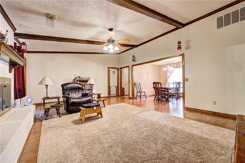 232 E Platt Dr, Yukon, OK 73099 photo 4