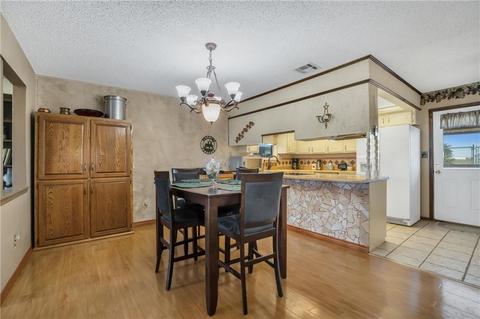 2204 Galaxy Dr, Altus, OK 73521 photo 11