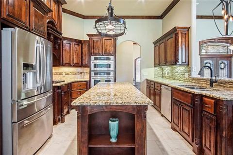 206 N Riverside Dr, Moore, OK 73160 photo 10