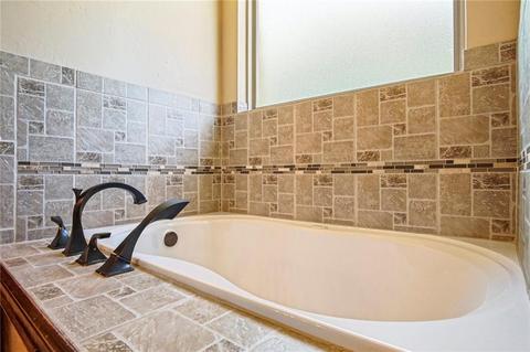 206 N Riverside Dr, Moore, OK 73160 photo 25