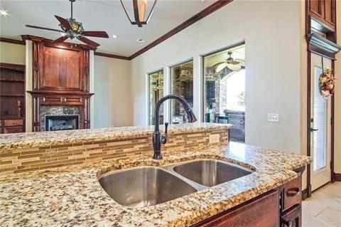 206 N Riverside Dr, Moore, OK 73160 photo 11