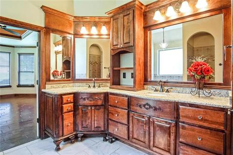 206 N Riverside Dr, Moore, OK 73160 photo 21