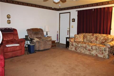 2305 8th St, Prague, OK 74864 photo 16