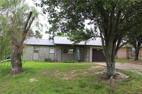 2305 8th St, Prague, OK 74864 photo 1