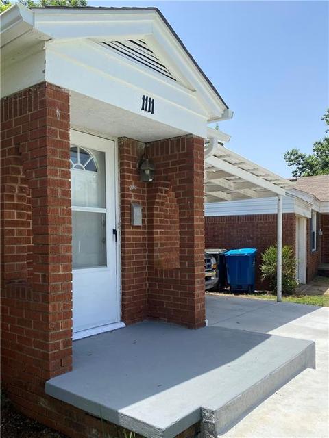 1111 E Lockheed Dr, Midwest City, OK 73110 photo 2