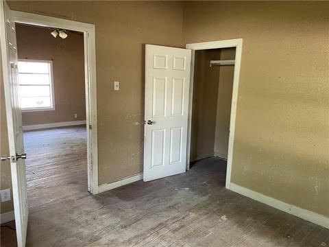 1301 E 10th St, Shawnee, OK 74801 photo 7