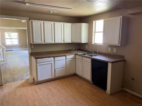 1301 E 10th St, Shawnee, OK 74801 photo 12