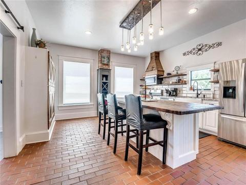 309 E Springer Ave, Guthrie, OK 73044 photo 4
