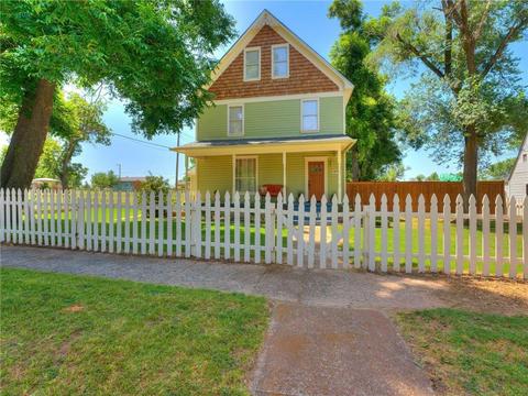 309 E Springer Ave, Guthrie, OK 73044 photo 2