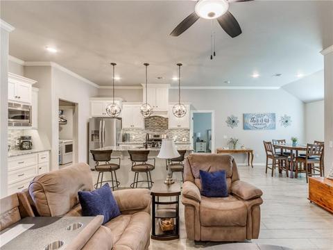 3404 Huron Cir, Moore, OK 73160 photo 9