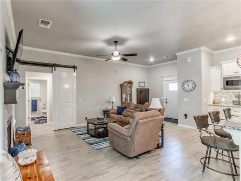 3404 Huron Cir, Moore, OK 73160 photo 6