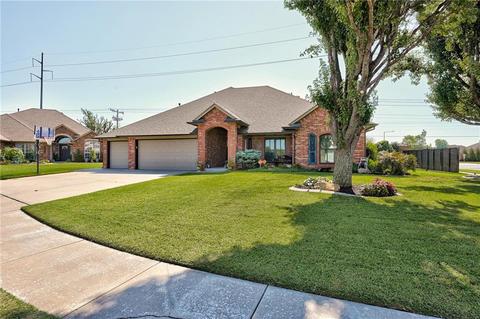 3104 Maple Ln, Moore, OK 73170 photo 3