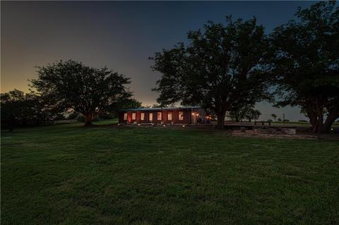 21259 E 990 Rd, Foss, OK 73647