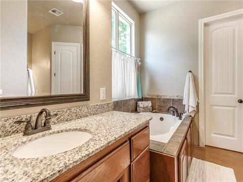 805 Colbert St, Tuttle, OK 73089 photo 18