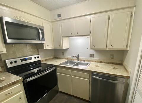 608 N Sharp Cir, Perkins, OK 74059 photo 5