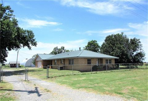 9323 State Hwy 54, Thomas, OK 73669 photo 1