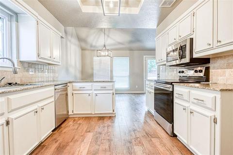 1605 Davinbrook Dr, Norman, OK 73072 photo 8