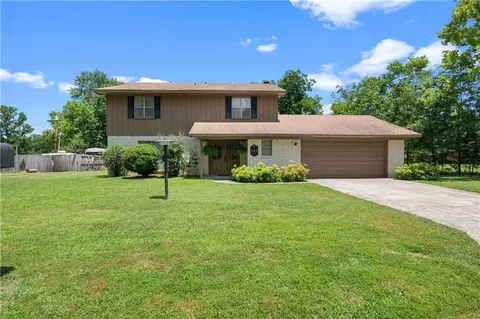102 Red Bud Dr, Broken Bow, OK 74728 photo 1