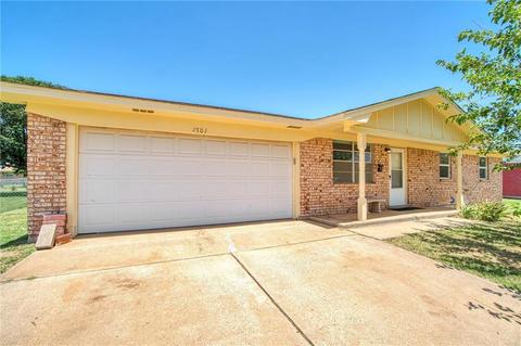 1701 Truman Dr, Altus, OK 73521 photo 2