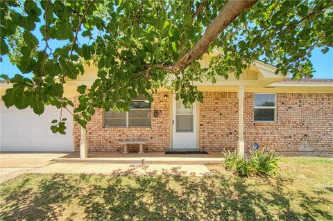 1701 Truman Dr, Altus, OK 73521 photo 4