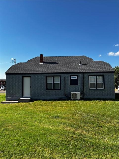 108 E Maple St, Fairview, OK 73737 photo 3