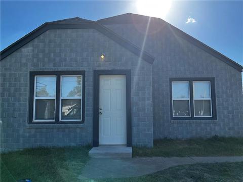 108 E Maple St, Fairview, OK 73737 photo 4