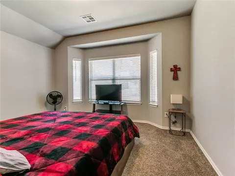 465 Redbud Ln, Guthrie, OK 73044 photo 13