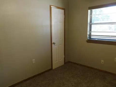 511 N Front St, Noble, OK 73068 photo 9