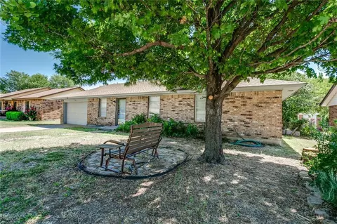 242 Echo Ln, Harrah, OK 73045 photo 3