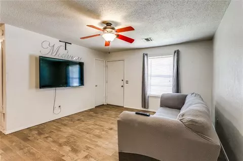 242 Echo Ln, Harrah, OK 73045 photo 5
