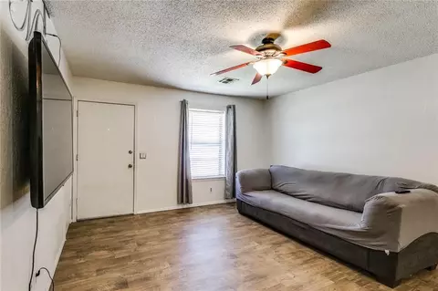 242 Echo Ln, Harrah, OK 73045 photo 4