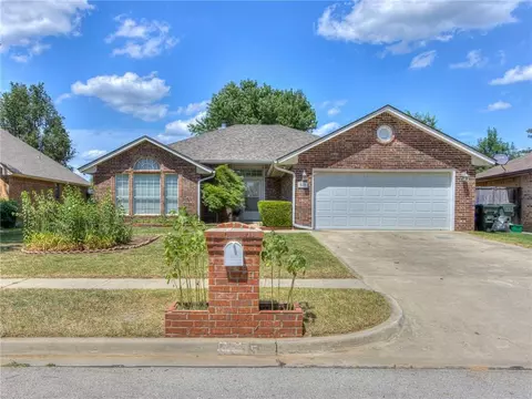 925 Goshawk Dr, Norman, OK 73072 photo 1