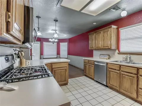 925 Goshawk Dr, Norman, OK 73072 photo 18