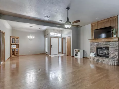 925 Goshawk Dr, Norman, OK 73072 photo 9