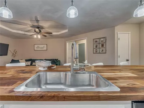 205 Vernice Ln, Tuttle, OK 73089 photo 9