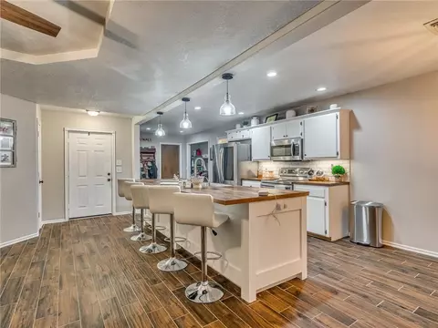 205 Vernice Ln, Tuttle, OK 73089 photo 5