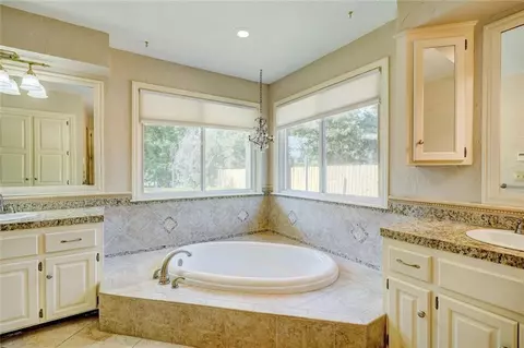 1501 Eagle Dr, Edmond, OK 73034 photo 18