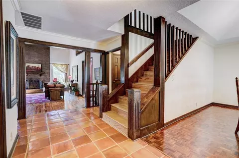 1501 Eagle Dr, Edmond, OK 73034 photo 3