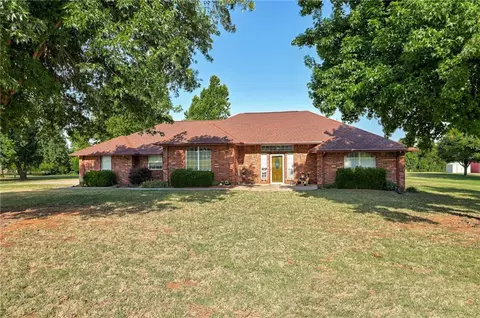 860 Bob White Rd, Tuttle, OK 73089 photo 2