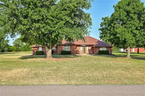 860 Bob White Rd, Tuttle, OK 73089 photo 1