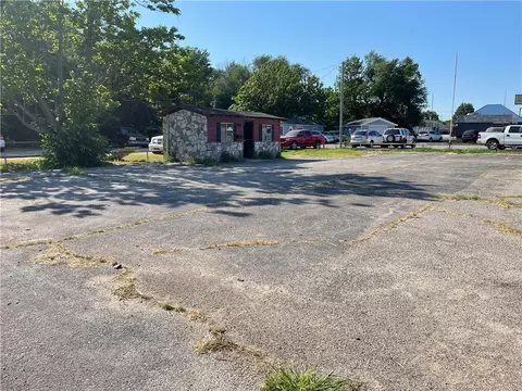 904 N Harrison Ave, Shawnee, OK 74801