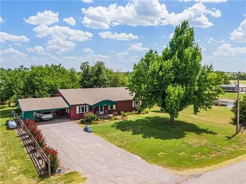1208 E Blackburn Rd, Marlow, OK 73055 photo 1